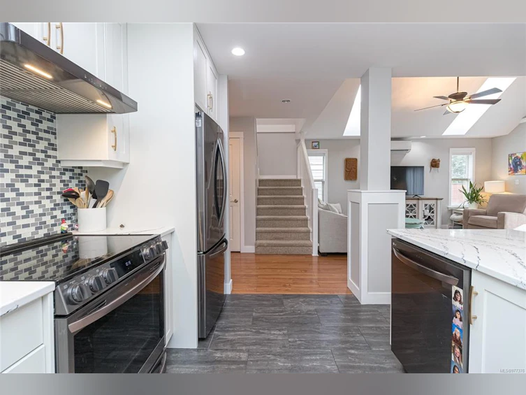 3231 Ernhill Place, Langford, BC, V9C 0C6 - 24