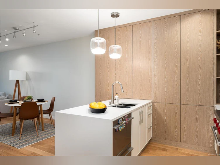 101-1201 Fort Street, Victoria, BC, V8V 3L1 - 7