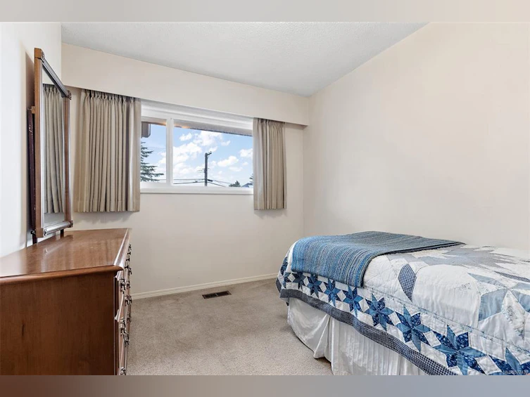 1108 Nicholson Street, Saanich, BC, V8X 3L6 - 14
