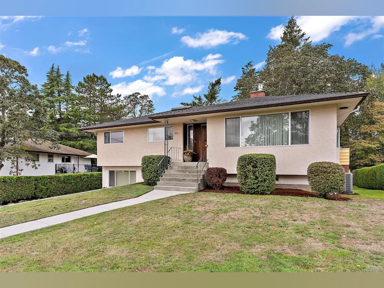 1108 Nicholson Street, Saanich, BC, V8X 3L6 - 29