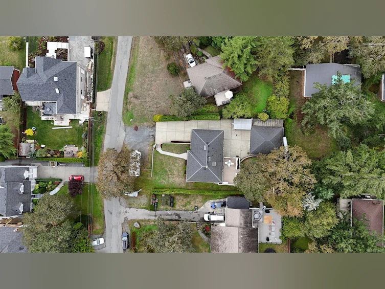 1108 Nicholson Street, Saanich, BC, V8X 3L6 - 38