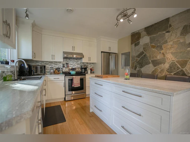 182 Cedar Street, Parksville, BC, V9P 1J3 - 8