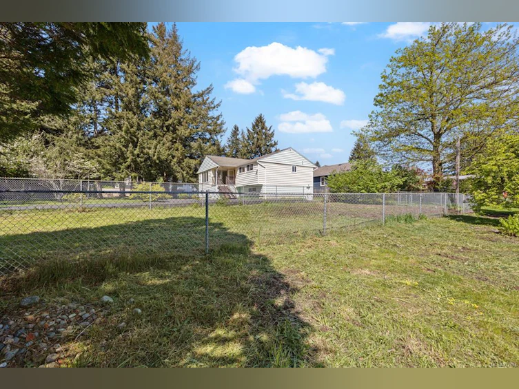 1623 Birch Avenue, Comox, BC, V9M 2N5 - 5