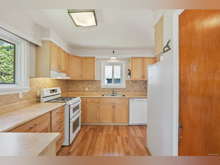 1623 Birch Avenue, Comox, BC, V9M 2N5 - 14