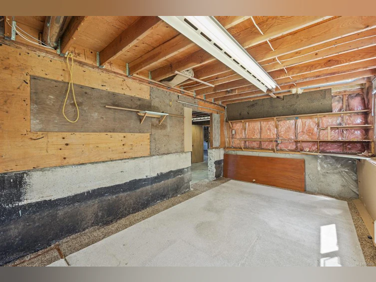 1623 Birch Avenue, Comox, BC, V9M 2N5 - 28