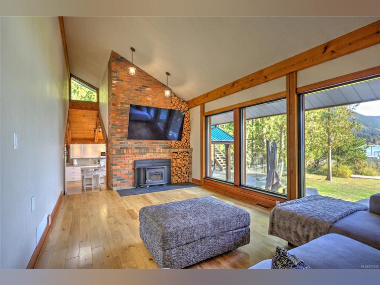 8335 Sa Seen Os Road, Youbou, BC, V0R 3E1 - 4