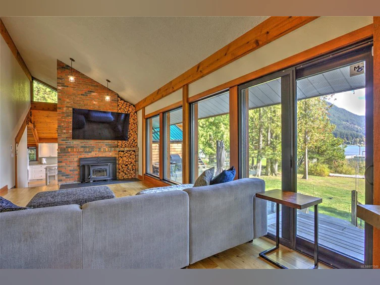 8335 Sa Seen Os Road, Youbou, BC, V0R 3E1 - 5