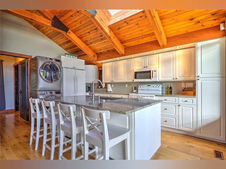 8335 Sa Seen Os Road, Youbou, BC, V0R 3E1 - 13