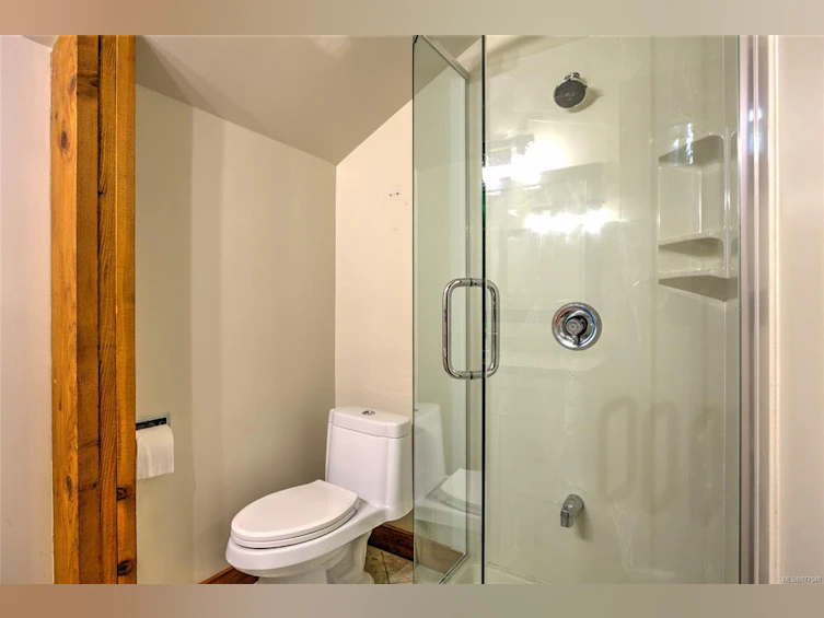 8335 Sa Seen Os Road, Youbou, BC, V0R 3E1 - 18