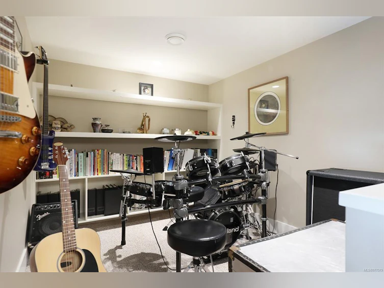 2251 Bonnington Drive, Fairwinds, BC, V9P 9L9 - 38