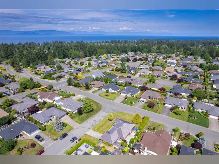 1100 Windsor Drive, Qualicum Beach, BC, V9K 2J4 - 41