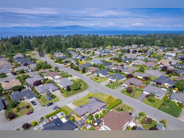 1100 Windsor Drive, Qualicum Beach, BC, V9K 2J4 - 42