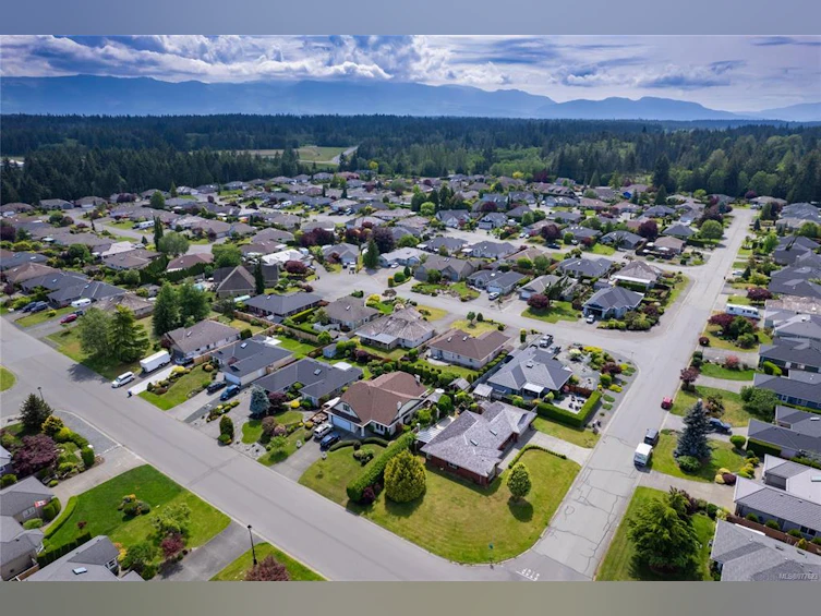 1100 Windsor Drive, Qualicum Beach, BC, V9K 2J4 - 45