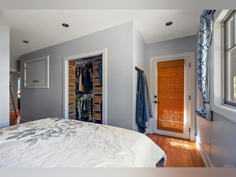 1232 Effingham Street, Esquimalt, BC, V9A 4Y2 - 11