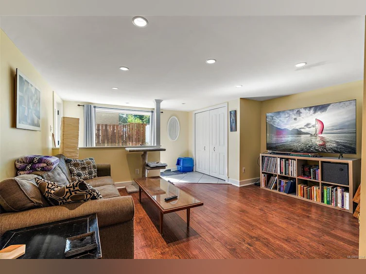 1232 Effingham Street, Esquimalt, BC, V9A 4Y2 - 21