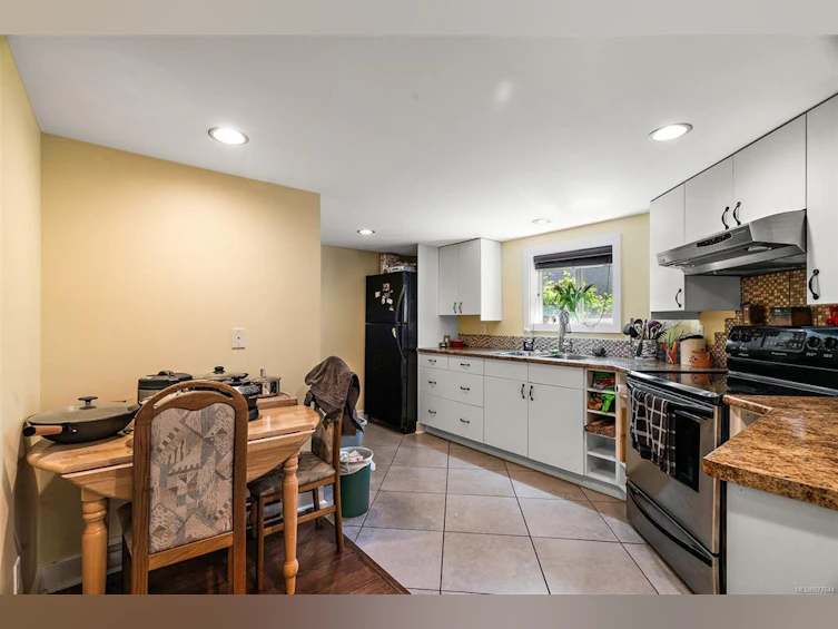 1232 Effingham Street, Esquimalt, BC, V9A 4Y2 - 22