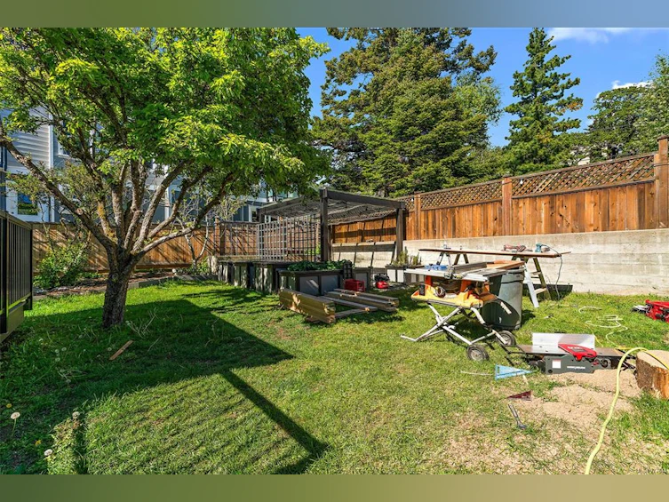 1232 Effingham Street, Esquimalt, BC, V9A 4Y2 - 27