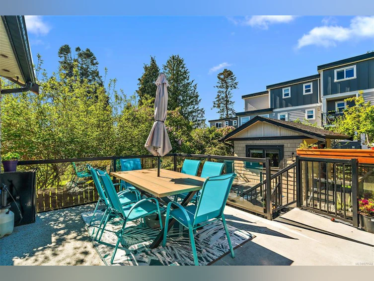 1232 Effingham Street, Esquimalt, BC, V9A 4Y2 - 30