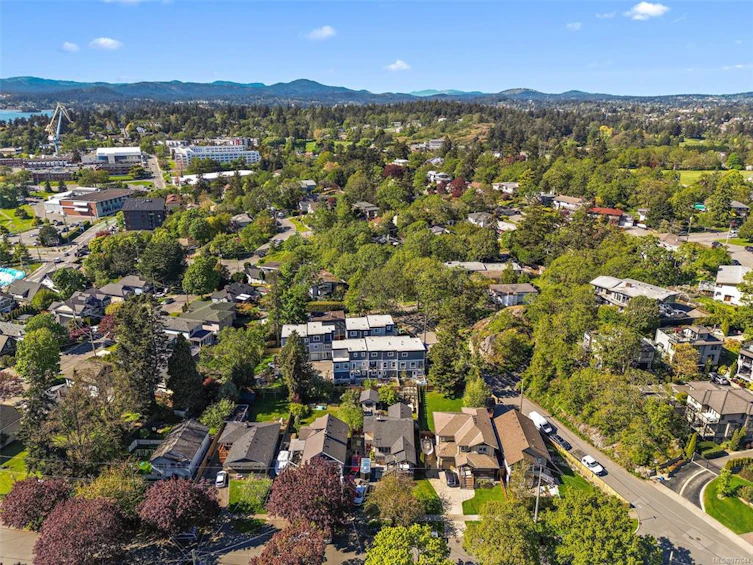 1232 Effingham Street, Esquimalt, BC, V9A 4Y2 - 31
