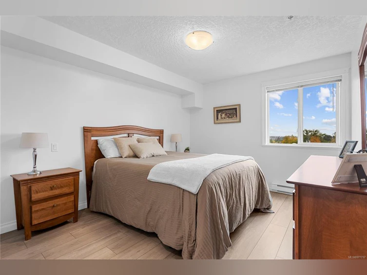 207-4536 Viewmont Avenue, Saanich, BC, V8Z 5L2 - 9