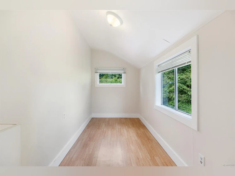 5941 N Island Highway, Courtenay, BC, V9J 1T6 - 18