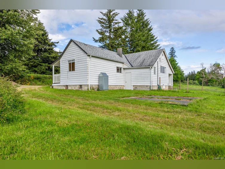 5941 N Island Highway, Courtenay, BC, V9J 1T6 - 24
