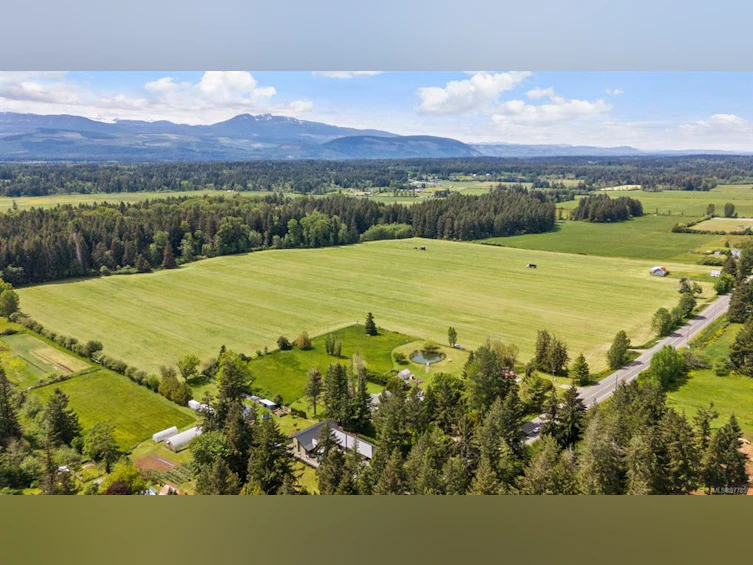 5941 N Island Highway, Courtenay, BC, V9J 1T6 - 35