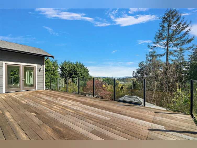 5675 Wellsview Road, Saanich, BC, V8Y 1V4 - 3