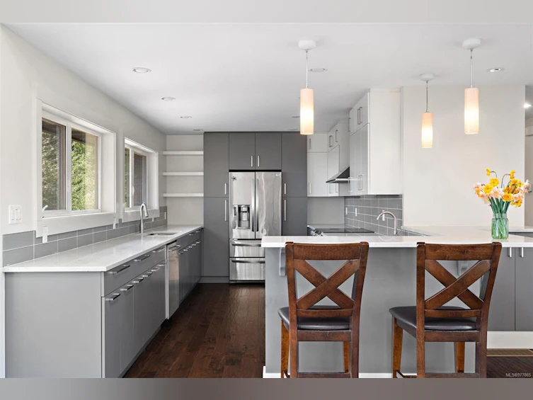 5675 Wellsview Road, Saanich, BC, V8Y 1V4 - 7
