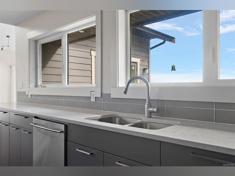 5675 Wellsview Road, Saanich, BC, V8Y 1V4 - 8