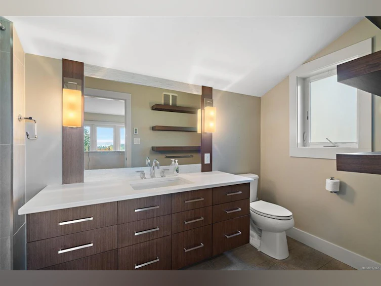 5675 Wellsview Road, Saanich, BC, V8Y 1V4 - 12