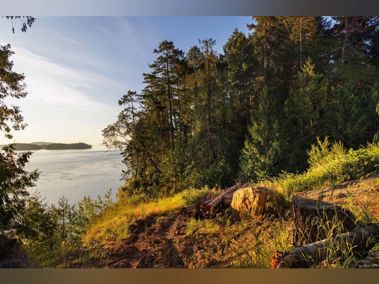 1677 Lands End Road, North Saanich, BC, V8L 5L5 - 4