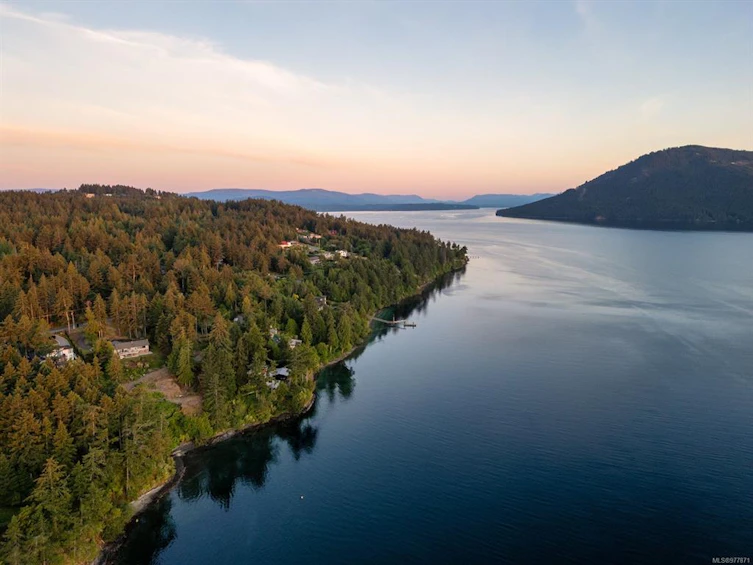 1677 Lands End Road, North Saanich, BC, V8L 5L5 - 6