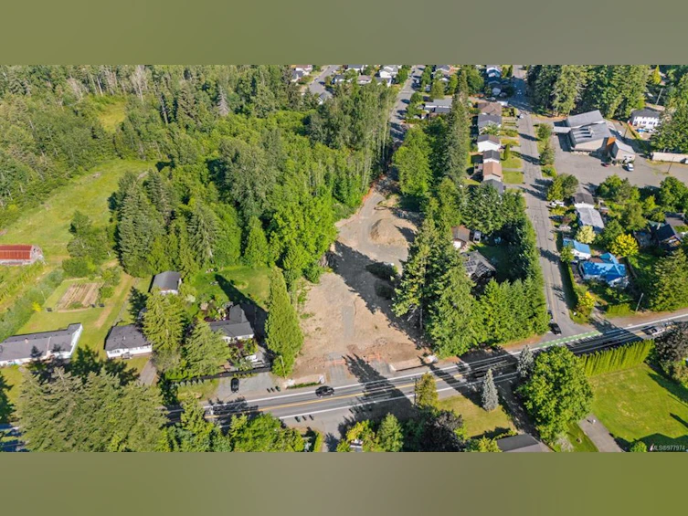 1917 Cumberland Road, Courtenay, BC - 5