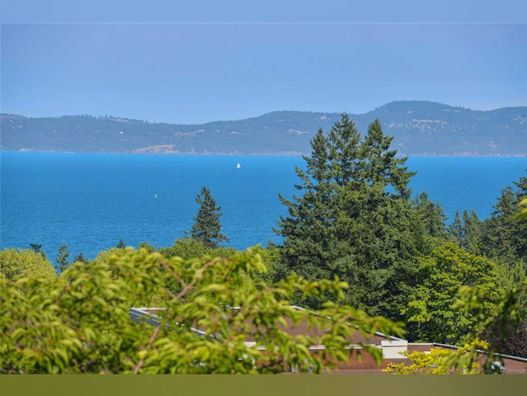 502-748 Sayward Hill Terrace, Saanich, BC, V8Y 3K1 - 69