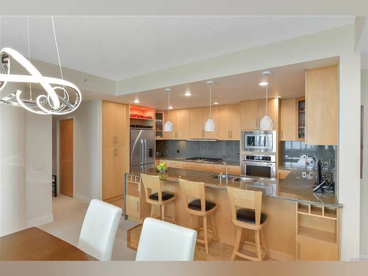 502-748 Sayward Hill Terrace, Saanich, BC, V8Y 3K1 - 14