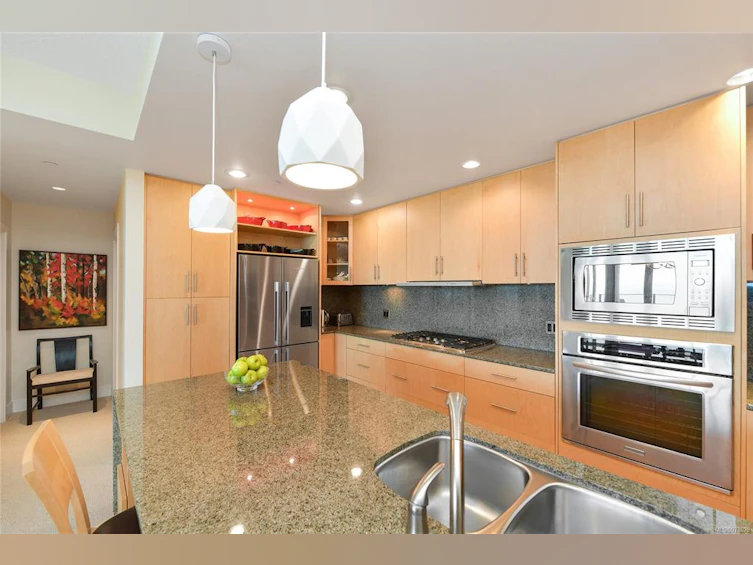 502-748 Sayward Hill Terrace, Saanich, BC, V8Y 3K1 - 21