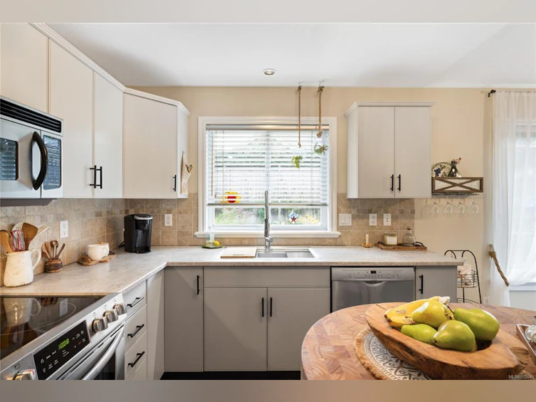 834 Humphrey Road, Parksville, BC, V9P 2X3 - 4