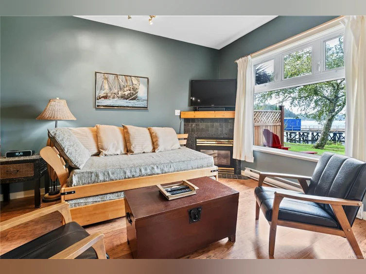103-230 Main Street, Tofino, BC, V0R 2Z0 - 3