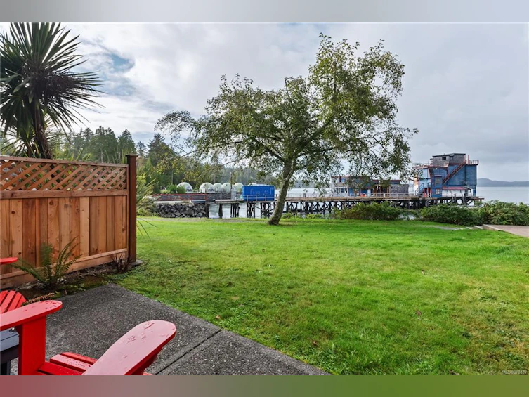 103-230 Main Street, Tofino, BC, V0R 2Z0 - 16