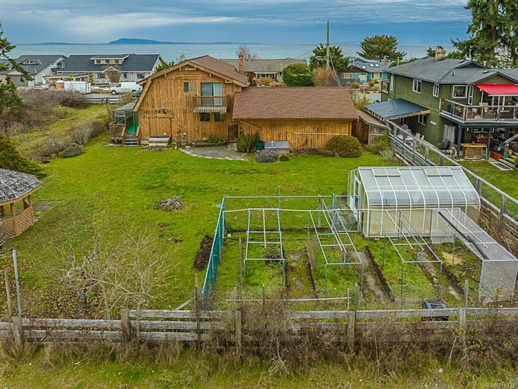 1010 Surfside Drive, Qualicum Beach, BC, V9K 2B6 - 19