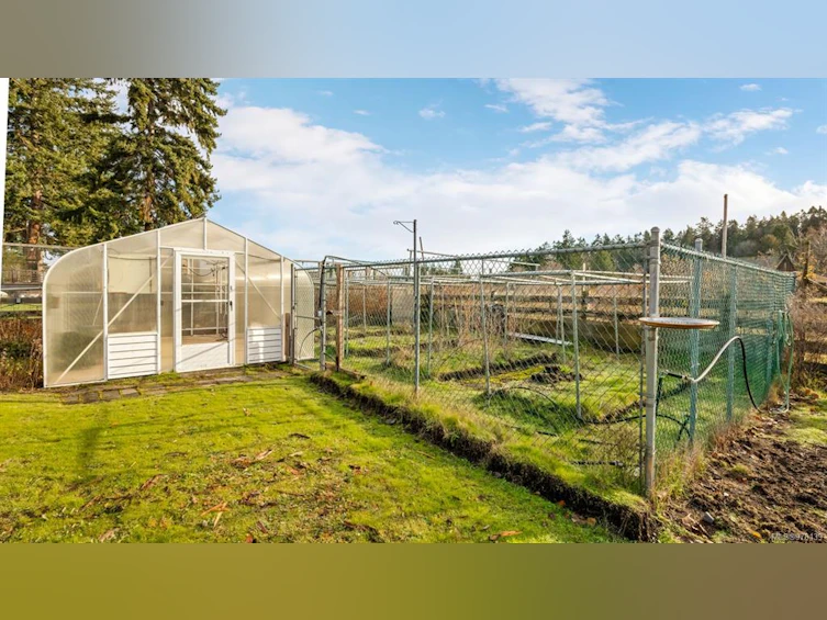 1010 Surfside Drive, Qualicum Beach, BC, V9K 2B6 - 46