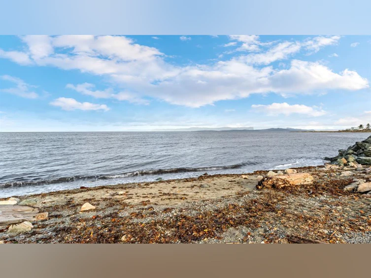 1010 Surfside Drive, Qualicum Beach, BC, V9K 2B6 - 49