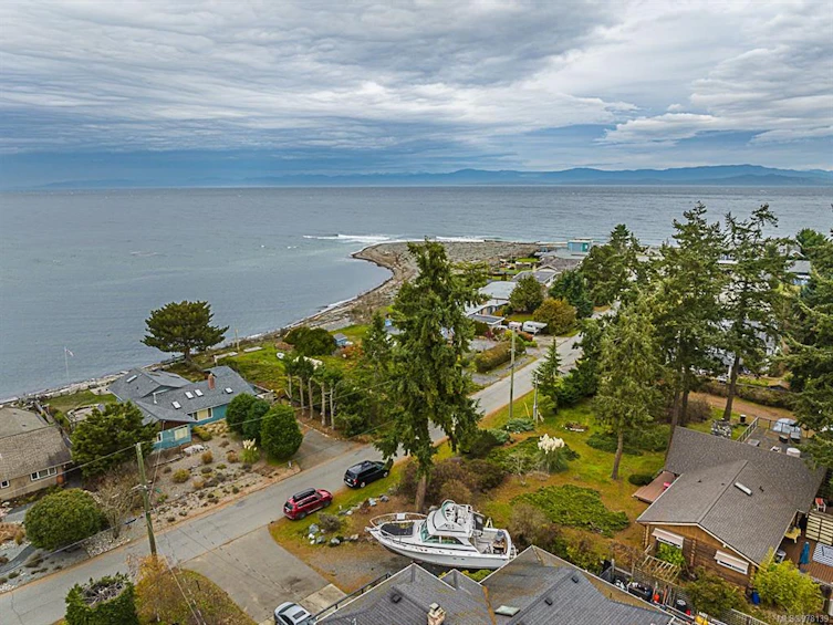 1010 Surfside Drive, Qualicum Beach, BC, V9K 2B6 - 53