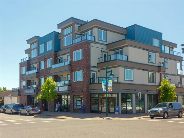 305-2409 Bevan Avenue, Sidney, BC, V8L 4N5 - 2