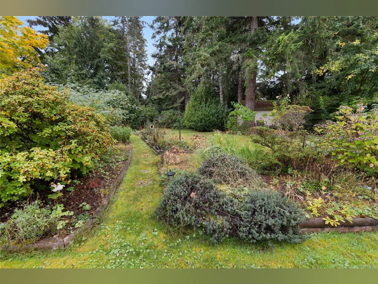 749 Canyon Crescent Road, Qualicum Beach, BC, V9K 1L2 - 10