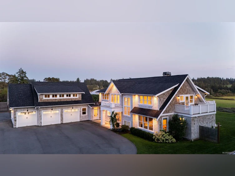 1527 Mount Newton Cross Road, Central Saanich, BC, V8M 1L1 - 2