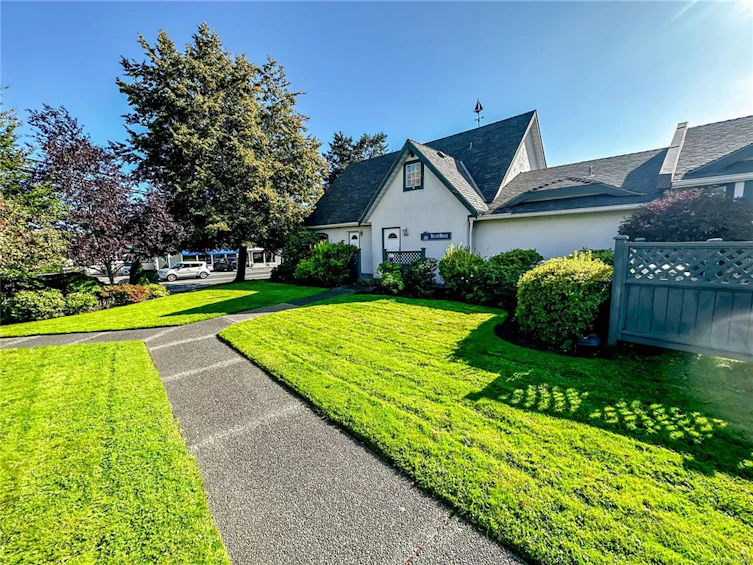 15-5110 Cordova Bay Road, Saanich, BC, V8Y 2K5 - 29