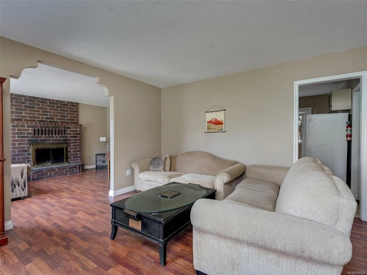 4036 Magdelin Street, Saanich, BC, V8N 3M7 - 2