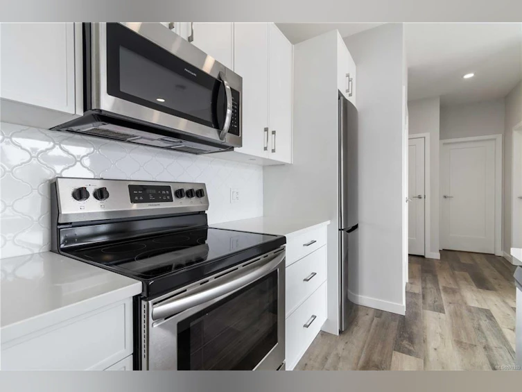 303-1515 Redfern Street, Victoria, BC, V8R 1C9 - 17